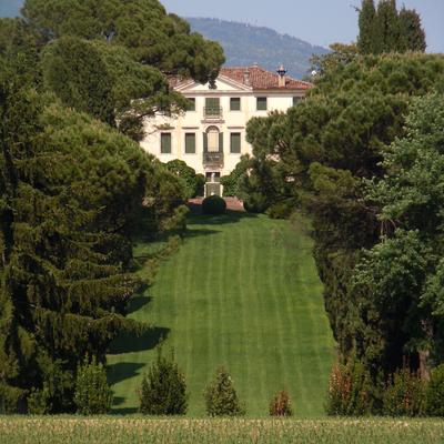 05 Villa Morosini vista da Castello Roganzuolo.jpg